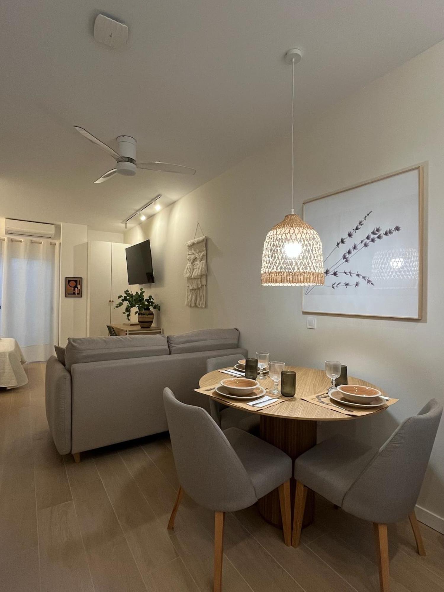 Loft Con Wifi Lavadora Secadora Cama Agradable Muy Proximo Valencia公寓 外观 照片