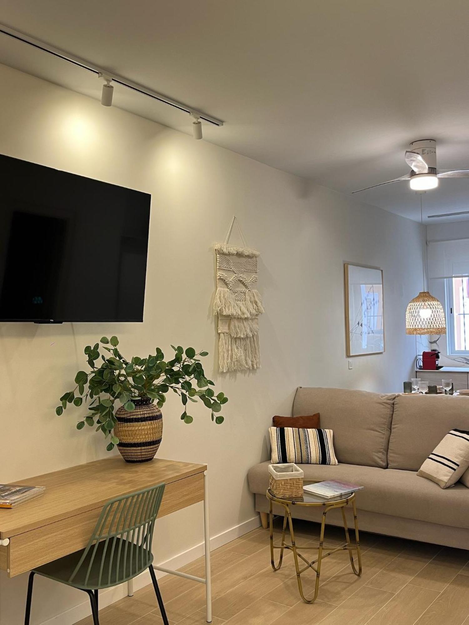 Loft Con Wifi Lavadora Secadora Cama Agradable Muy Proximo Valencia公寓 外观 照片